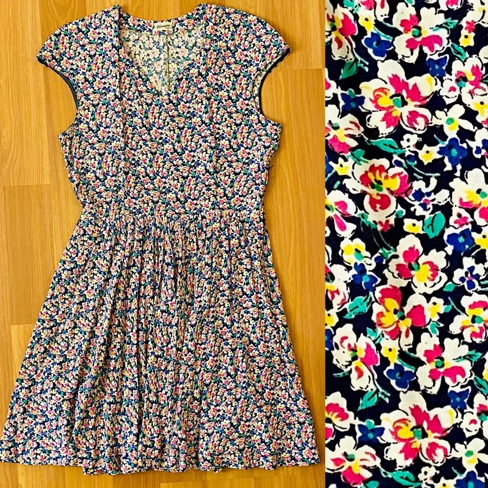 Vintage Italian floral fit and flare midi dress with full skirt